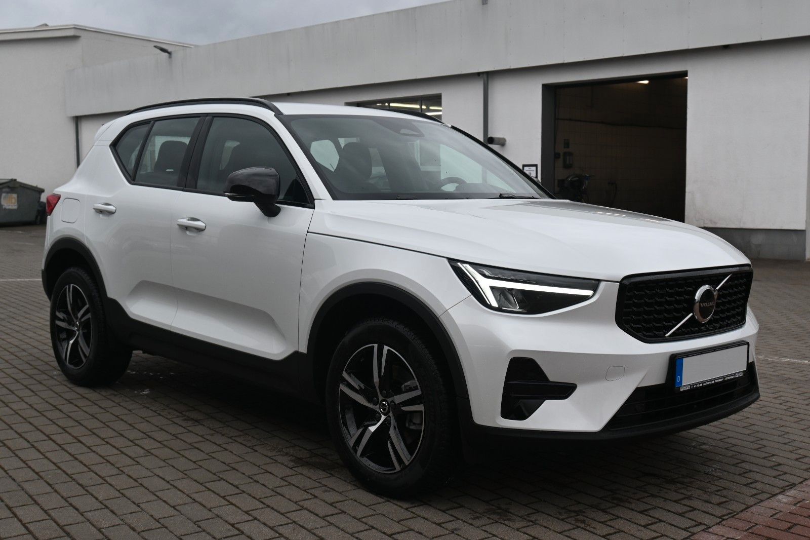 Volvo XC40 B3 DKG Plus Dark*FSHZG*H&K*BLIS*ACC*AHK