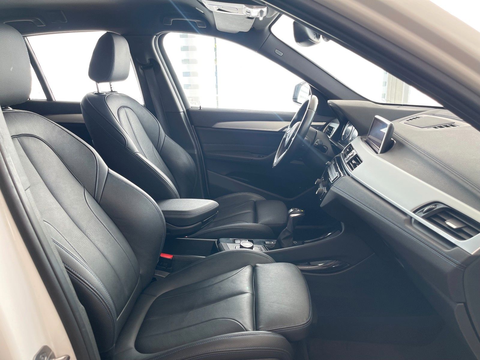 BMW X1 xDrive 25e M SPORT - Samsaru's Car Outlet