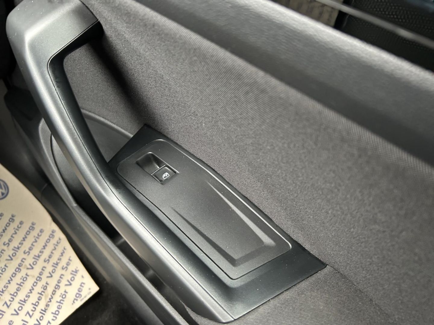 Volkswagen T-Roc Sport 1.5 TSI DSG - Samsaru's Car Outlet