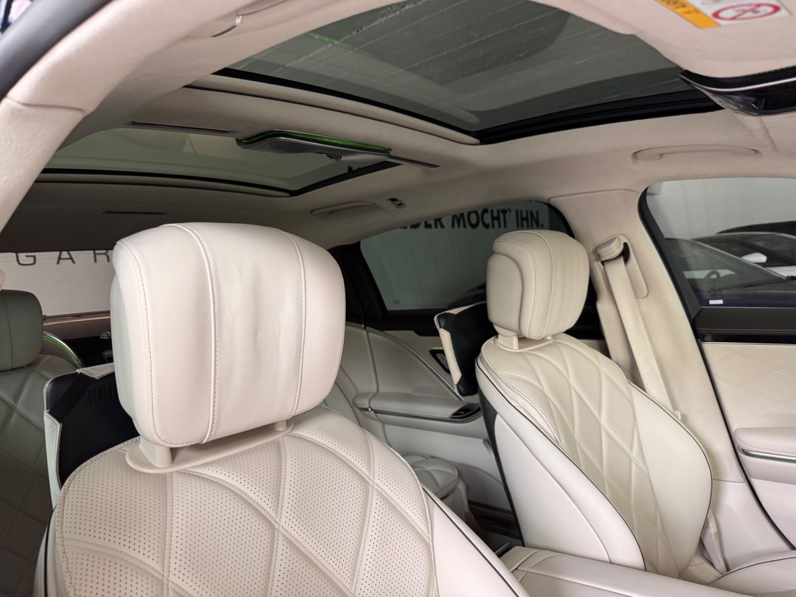 Mercedes-Benz S 680 Maybach - Samsaru's Car Outlet