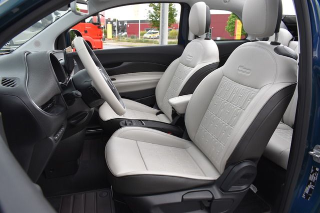 Fiat 500e Cabrio - Samsaru's Car Outlet