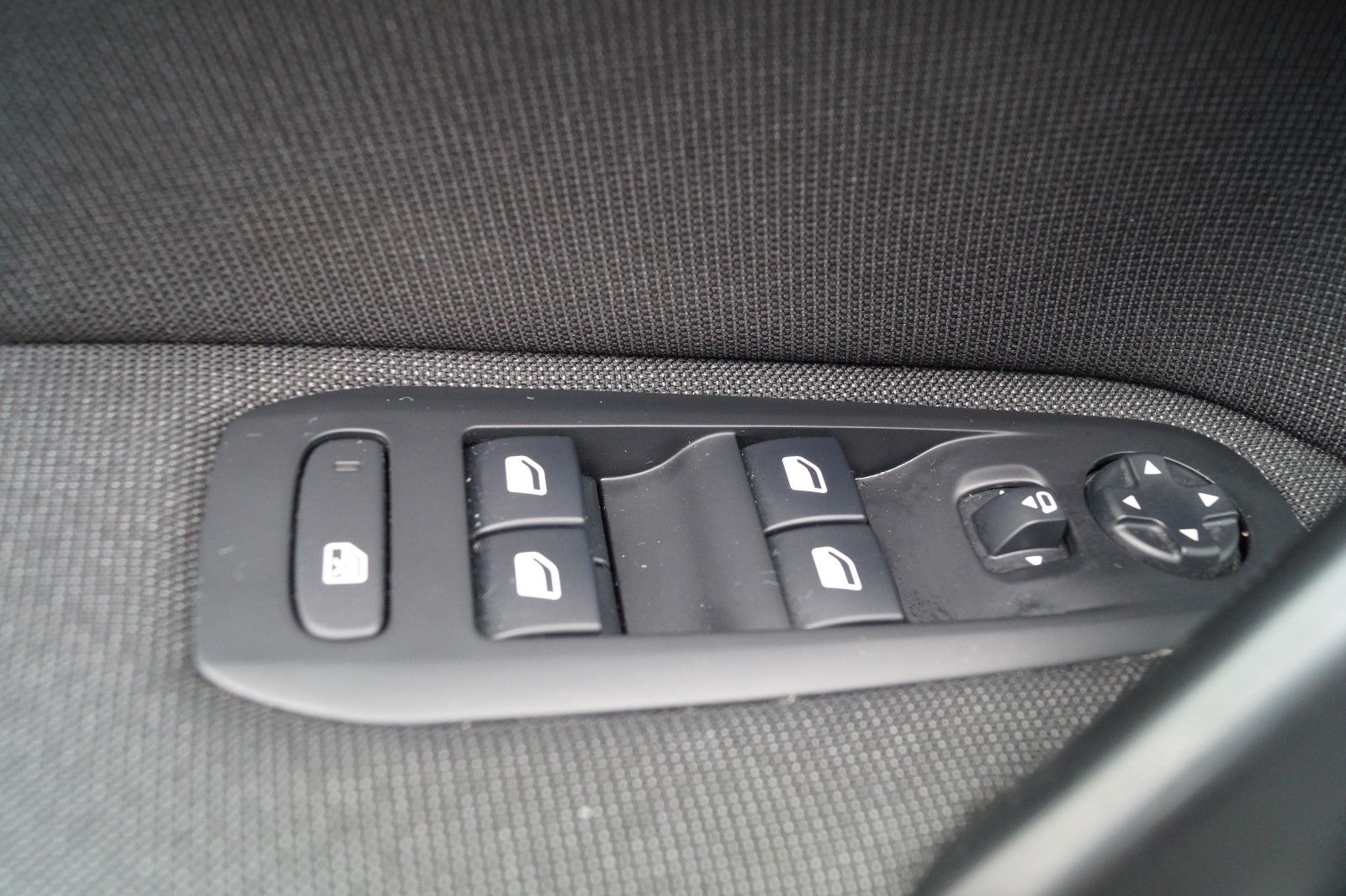 Peugeot 308 SW Allure - Samsaru's Car Outlet