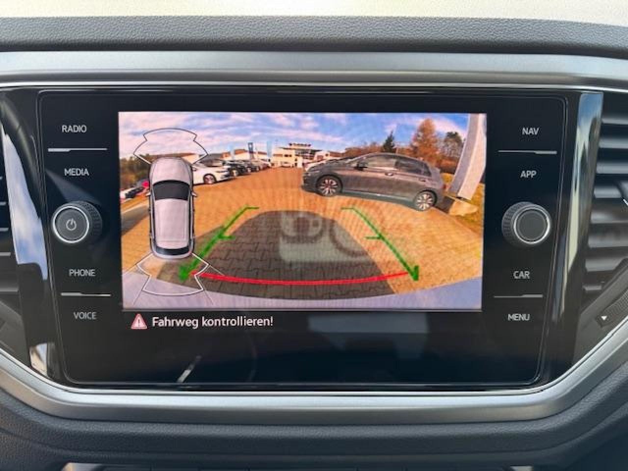 Volkswagen T-Roc Active 1.0 l TSI - Samsaru's Car Outlet