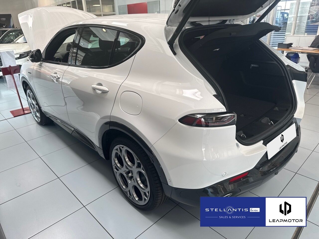 Alfa Romeo Tonale PHEV Q4 Veloce Navi LED Kamera Sound