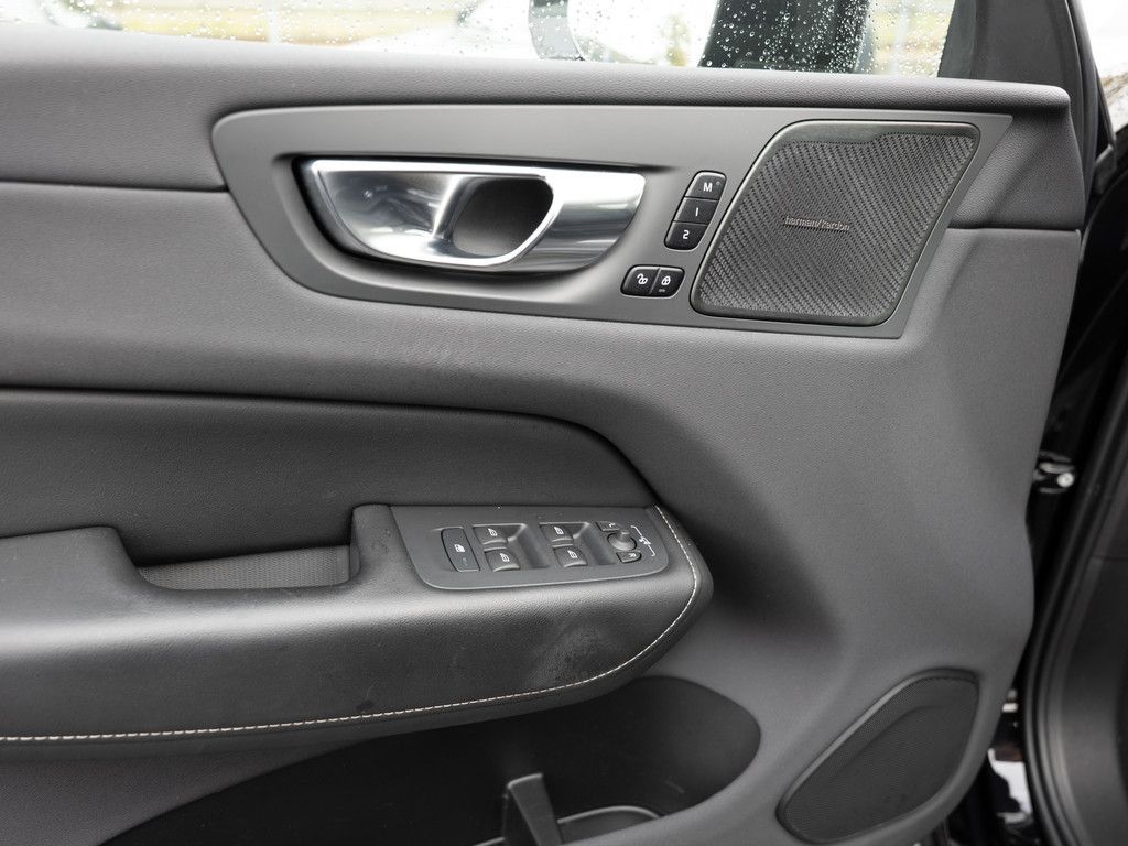 Volvo XC60 T6 AWD Inscription LED AHK 360° H/K PANO