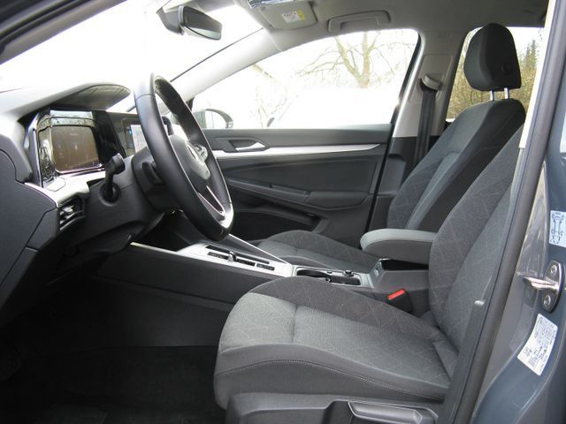 Volkswagen Golf VIII Life 2.0 - Samsaru's Car Outlet