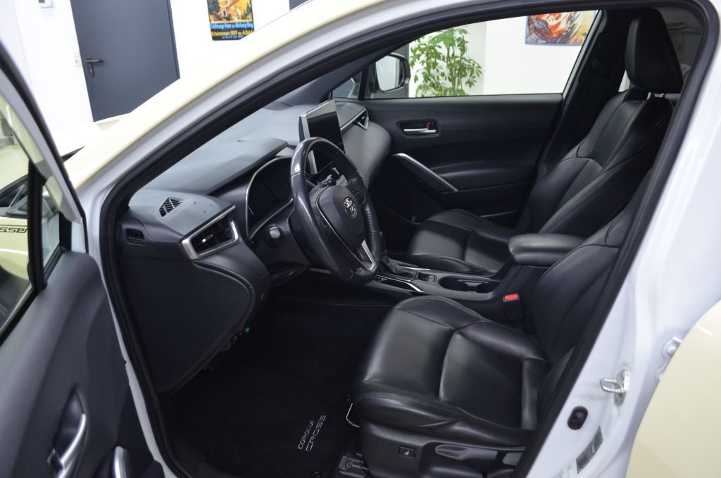 Toyota Corolla Cross 2.0 Hybrid TAXI Team D*HAHLE 07*FO