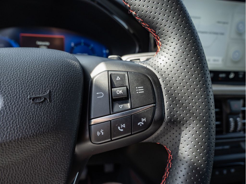 Ford FOCUS TURNIER ST-LINE X 1.5L ACC HUD MATRIX-LED