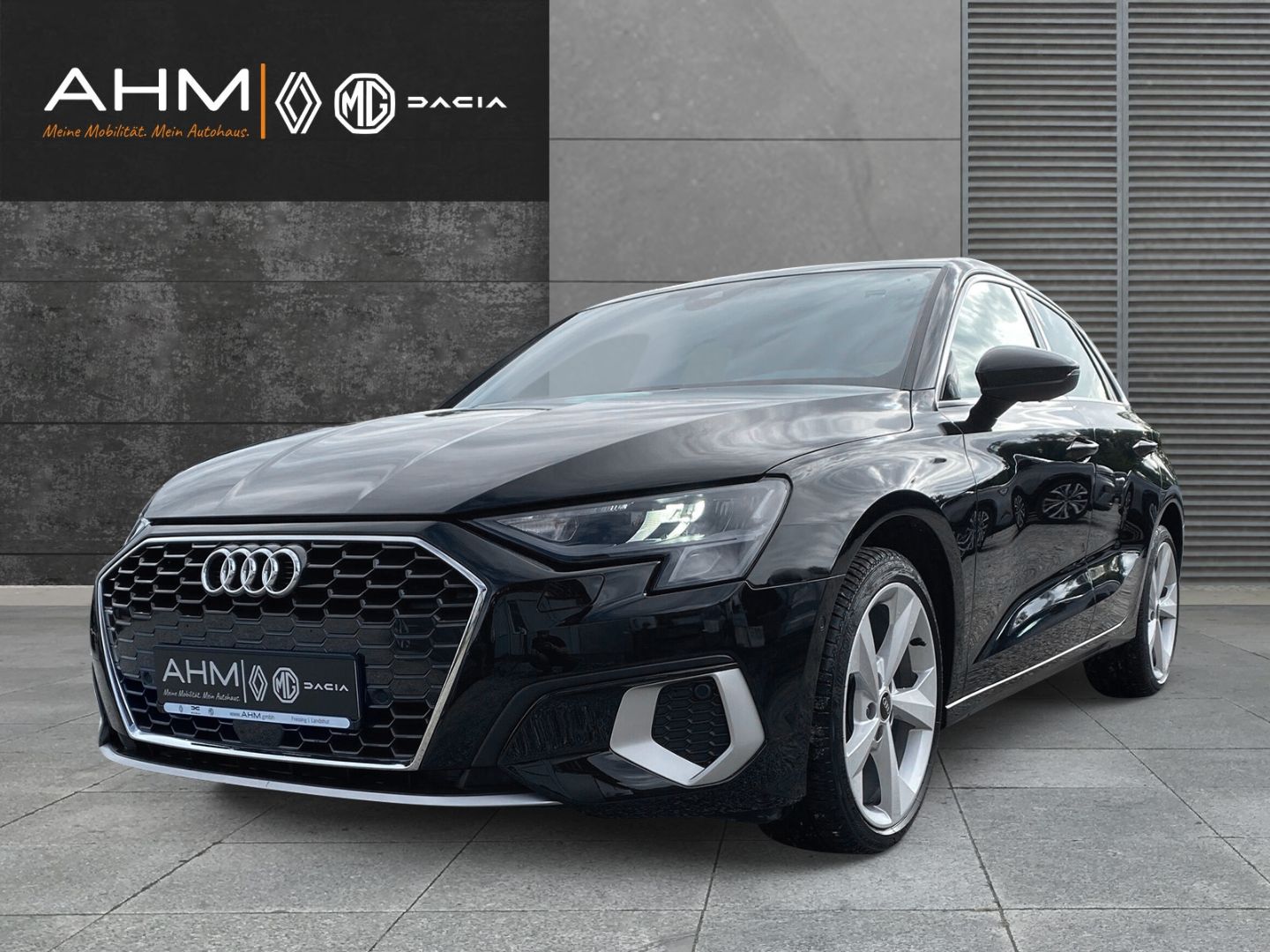 Audi A3 Sportback 30 TFSI advanced - Samsaru's Car Outlet