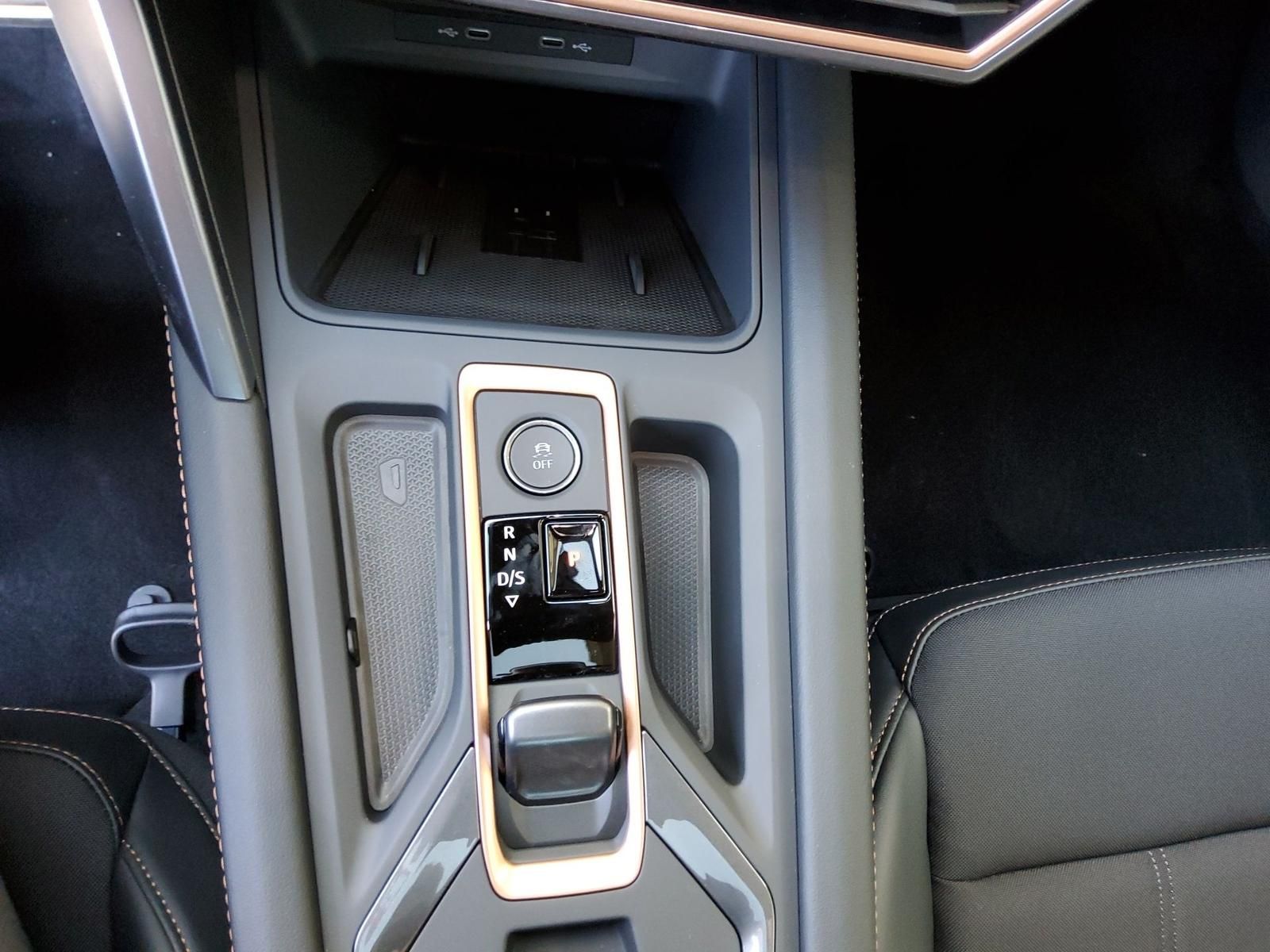 Cupra Leon 1.5 eTSI - Samsaru's Car Outlet