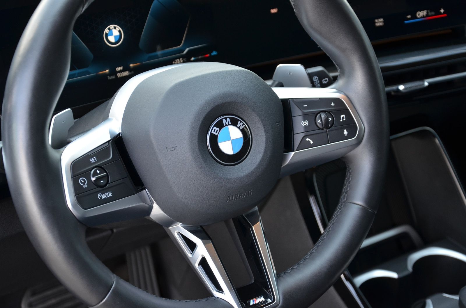 BMW X1 23 d xDrive xLine Sportsitze - Samsaru's Car Outlet