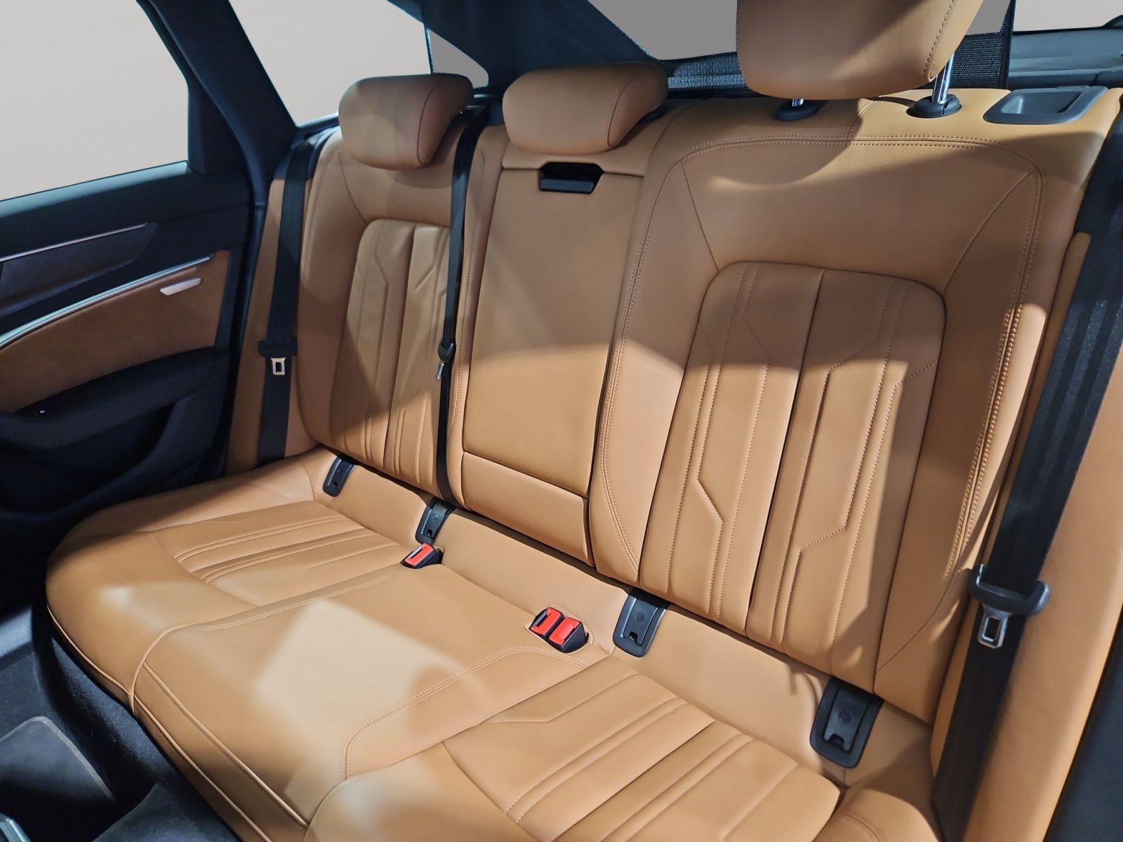 Audi A6 Avant Design 45 TDI quattro - Samsaru's Car Outlet