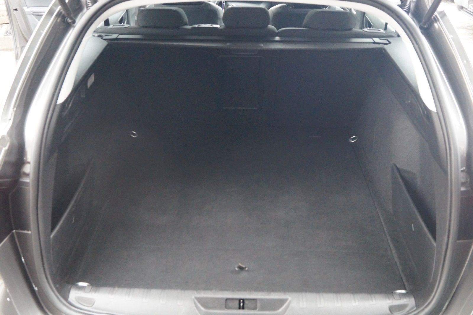 Peugeot 308 SW Allure - Samsaru's Car Outlet