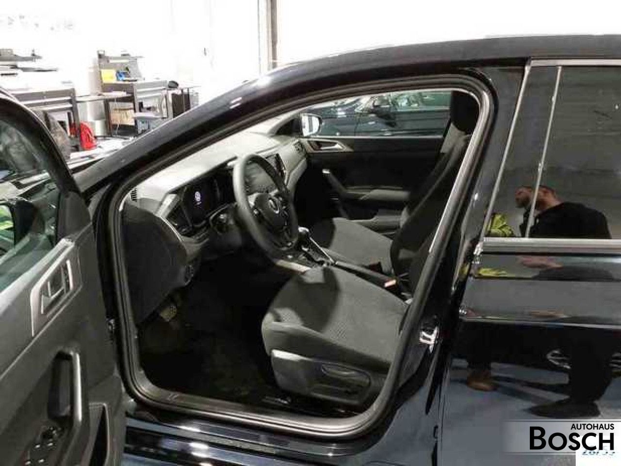 Volkswagen Polo 1.0 TSI Comfortline DSG - Samsaru's Car Outlet