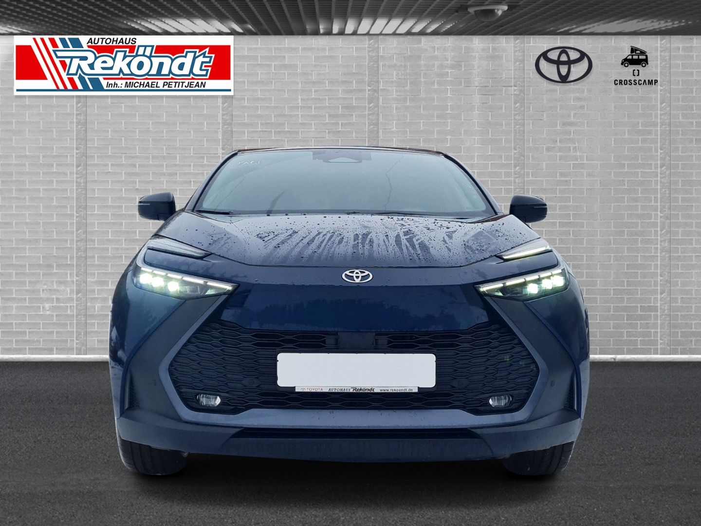 Toyota C-HR 4x2 Team Deutschland - Samsaru's Car Outlet