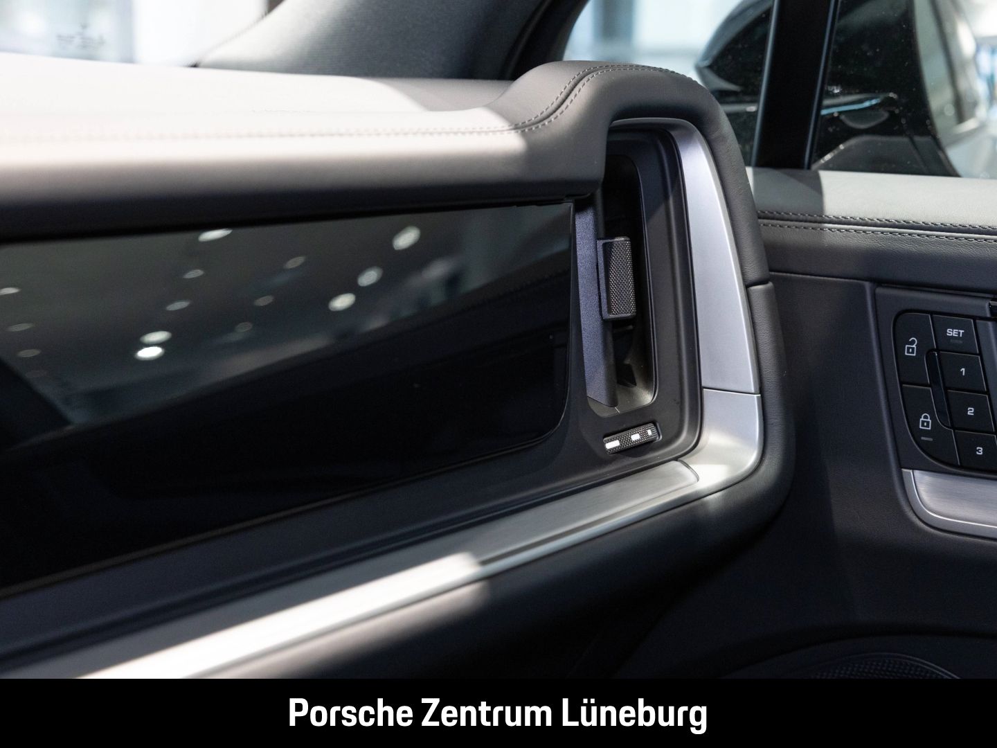 Porsche Cayenne BOSE Luftfederung Panorama Surround-View