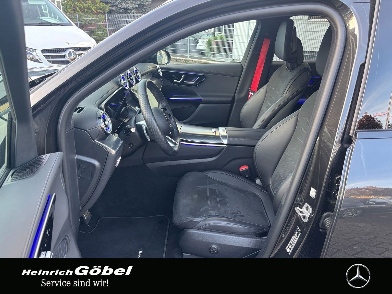 Mercedes-Benz GLC 300 d 4M AMG*PANO*AHK*20ZOLL*360°KAM*DISTRON