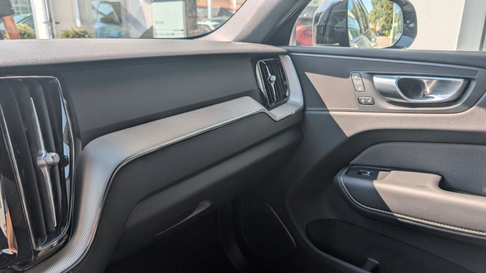 Volvo XC 60 B4 Plus Dark AWD | Standheitzung