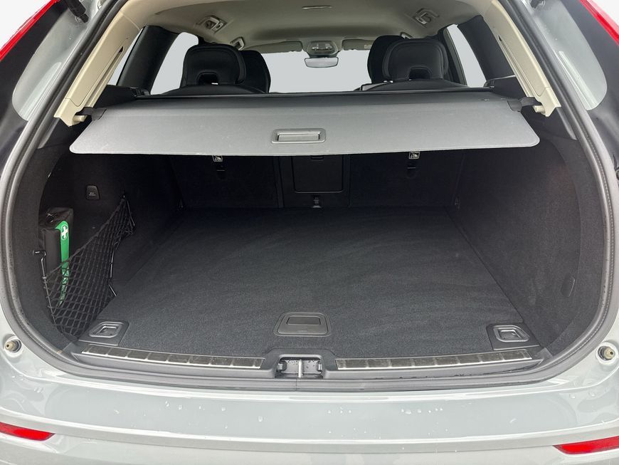 Volvo XC60 B4 D AWD Plus Dark Licht Drive Ass 360°View