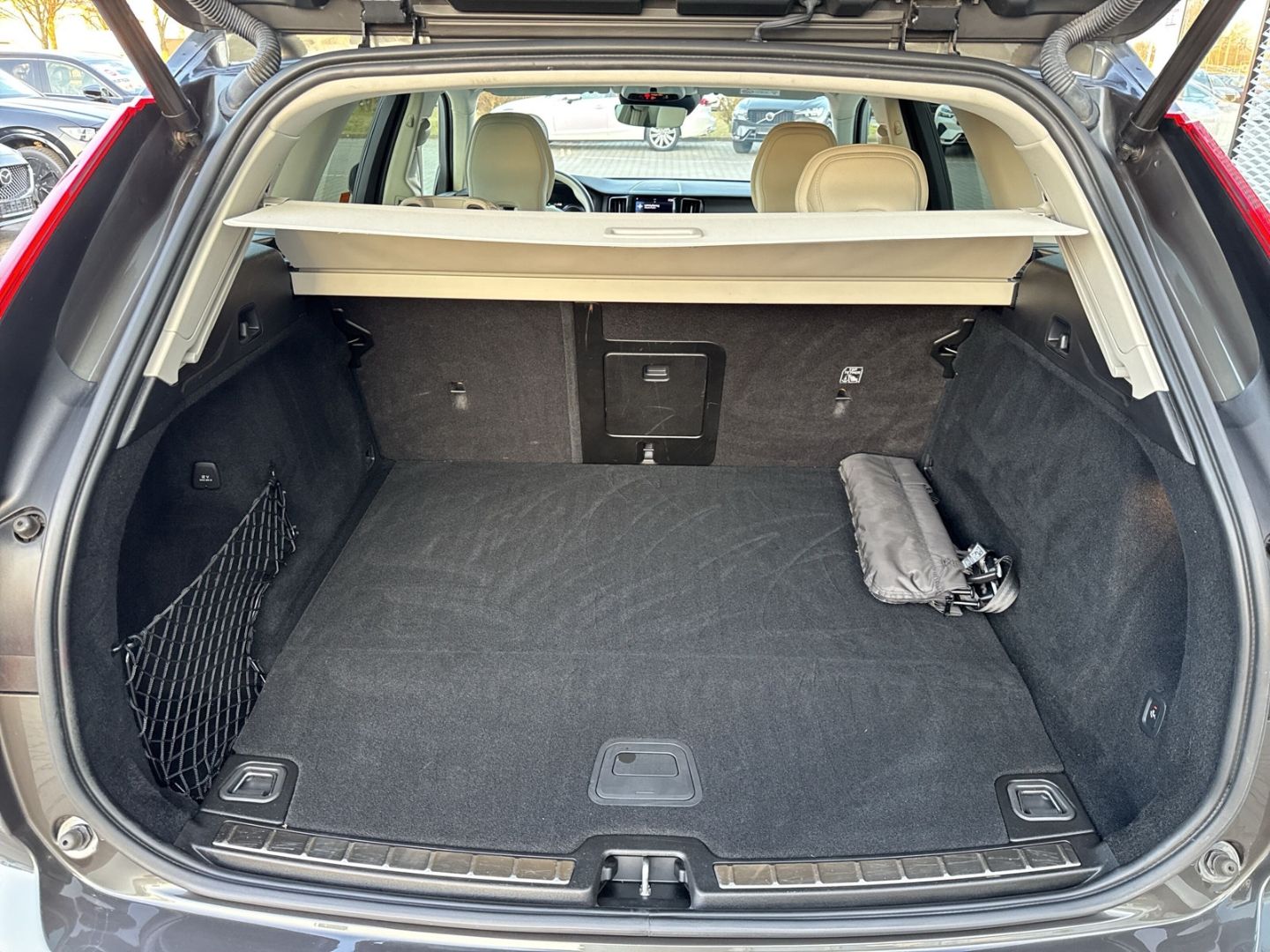 Volvo XC60 Inscription Expr. Recharge T6 AWD H&K AHK N