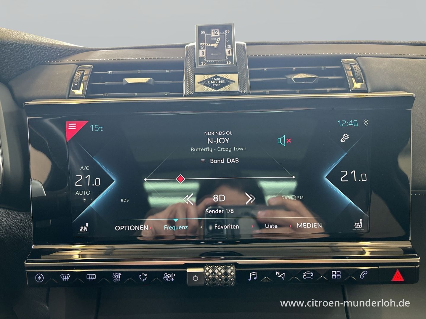 DS Automobiles DS7 E-Tense 4x4 Louvre Hybrid Autom. LEDER PANOR