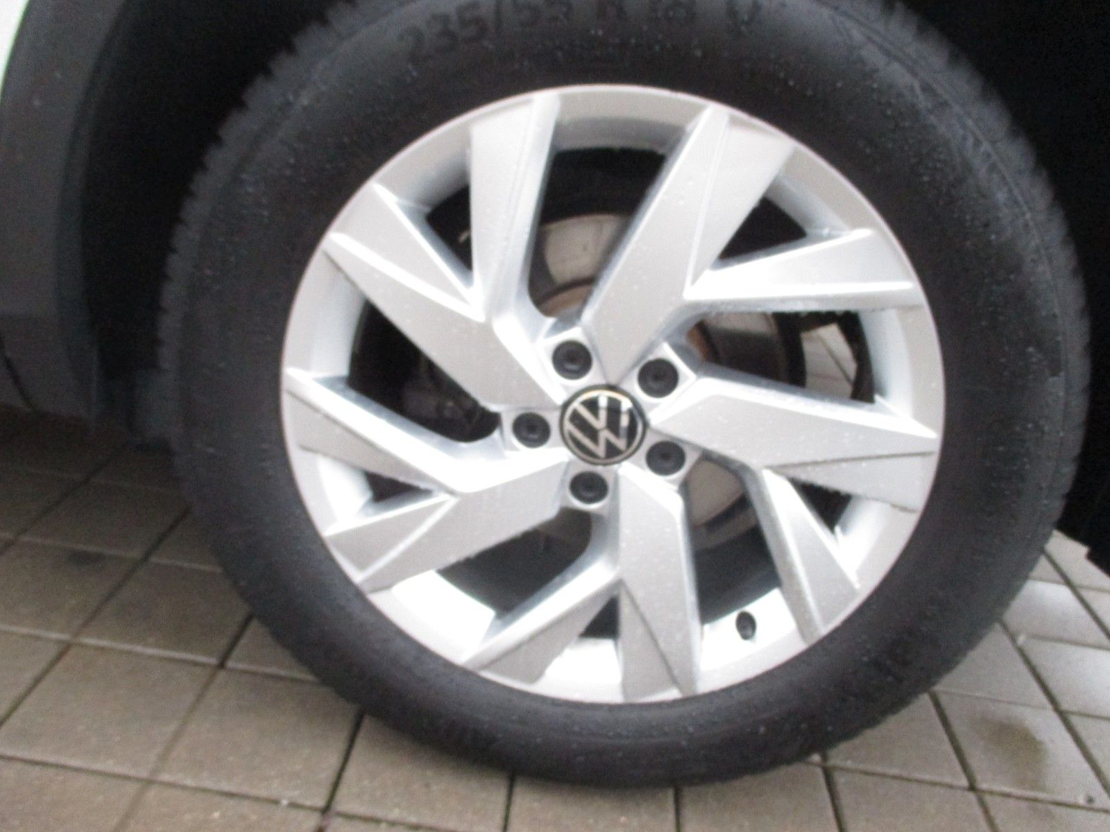 Volkswagen Tiguan 2.0 TDI DSG Active - Samsaru's Car Outlet
