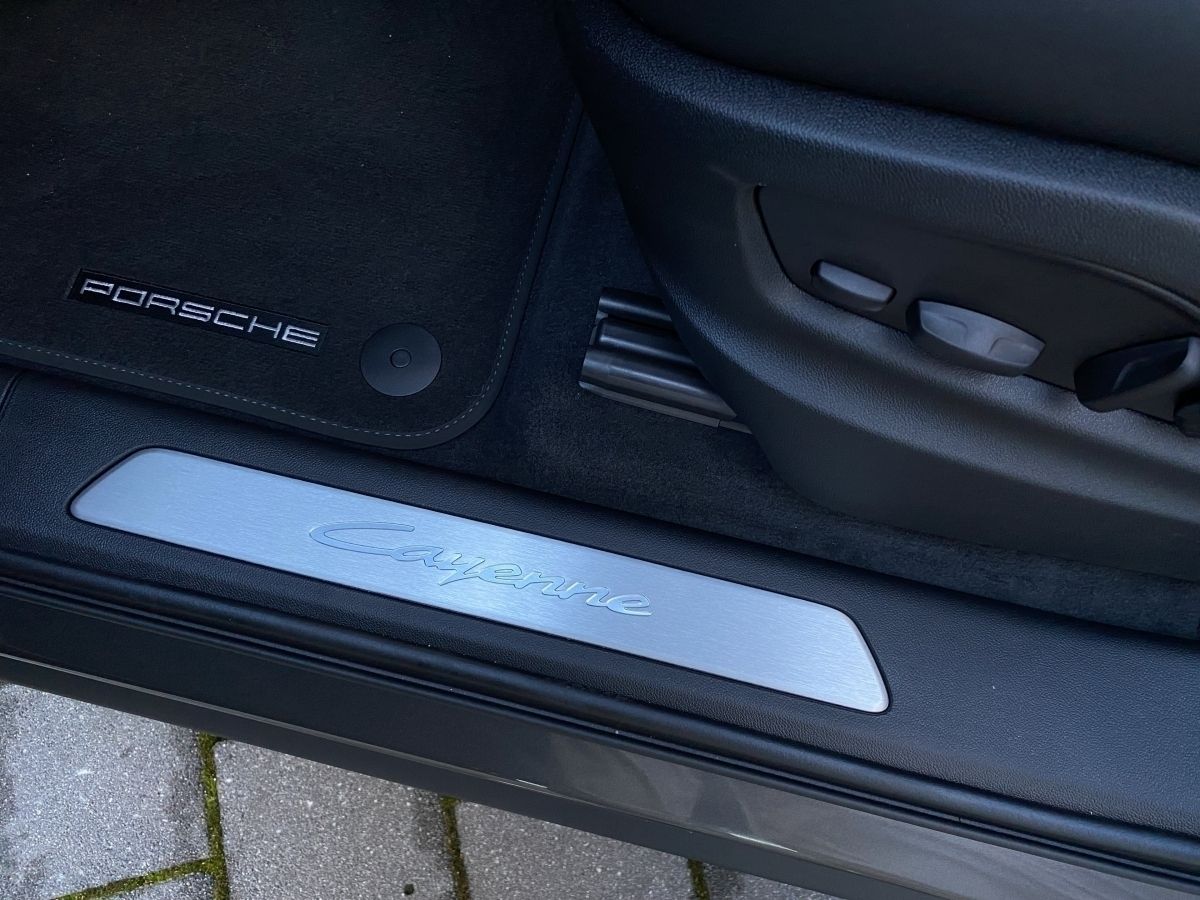 Porsche Cayenne E-Hybrid |Luftfederung |HD-Matrix-LED