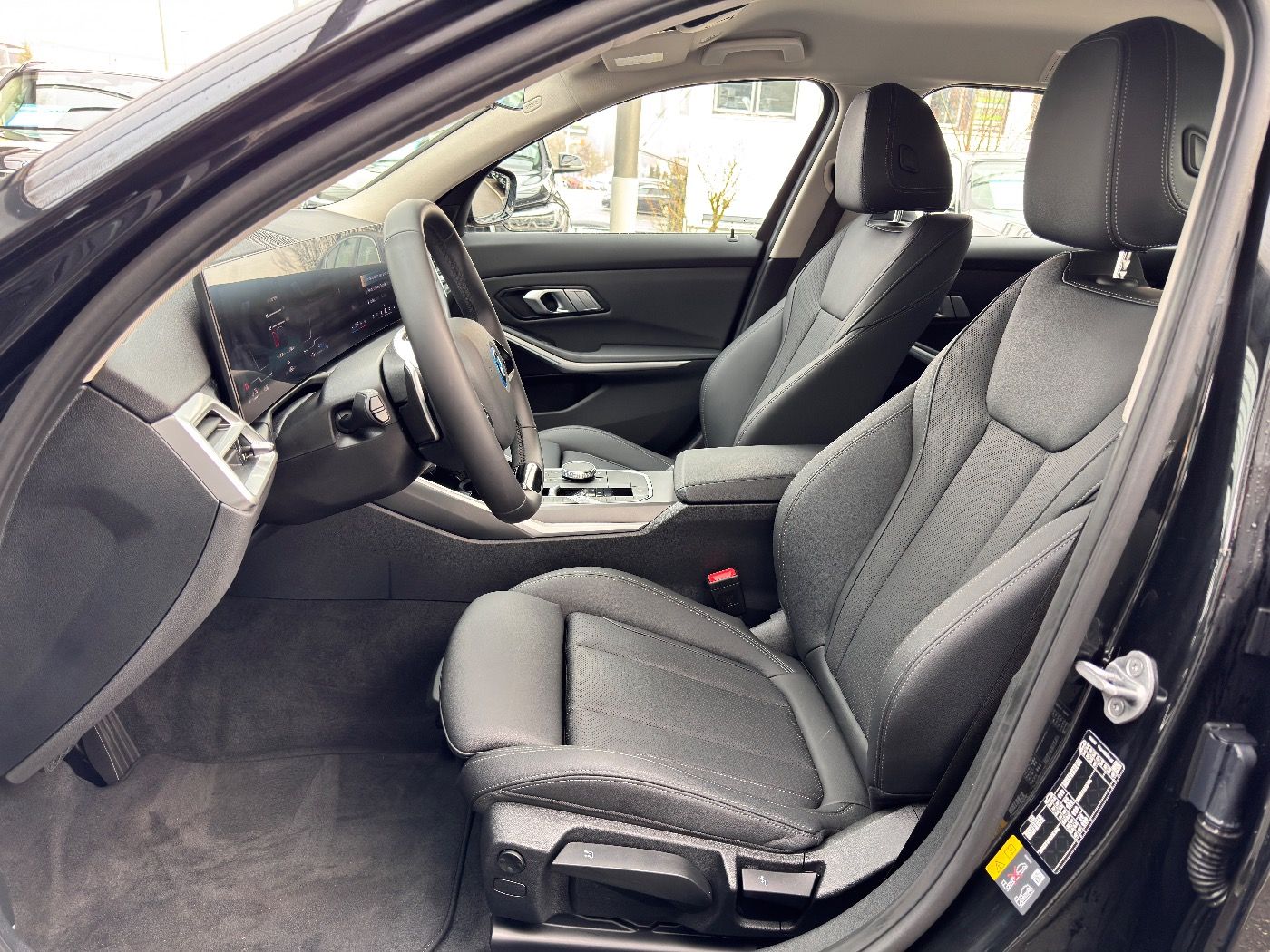 BMW 330e Touring AHK/InnoPaket GARANTIE bis 12/2029