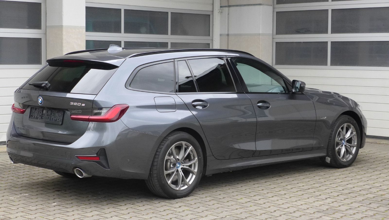 BMW 320e Touring Sport Line - Samsaru's Car Outlet