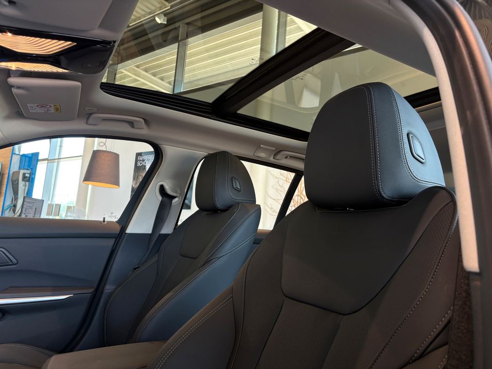 BMW 320d xDrive Touring Automatic Innovationsp. HIFI