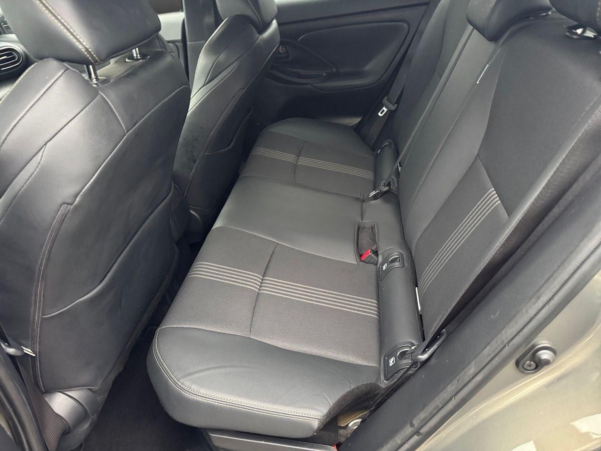 Toyota Yaris Cross 1.5 Hybrid VVT-I AWD-i Adventure