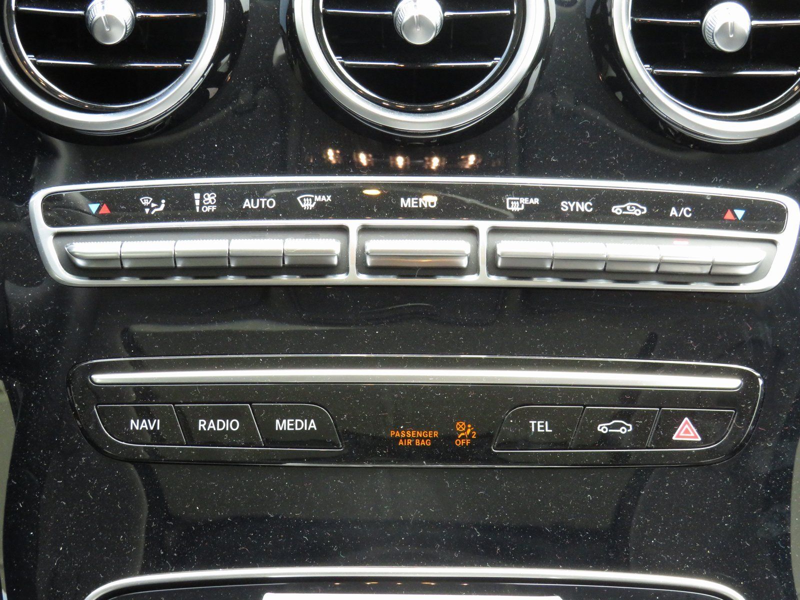Mercedes-Benz C 200 Avantg. - Samsaru's Car Outlet