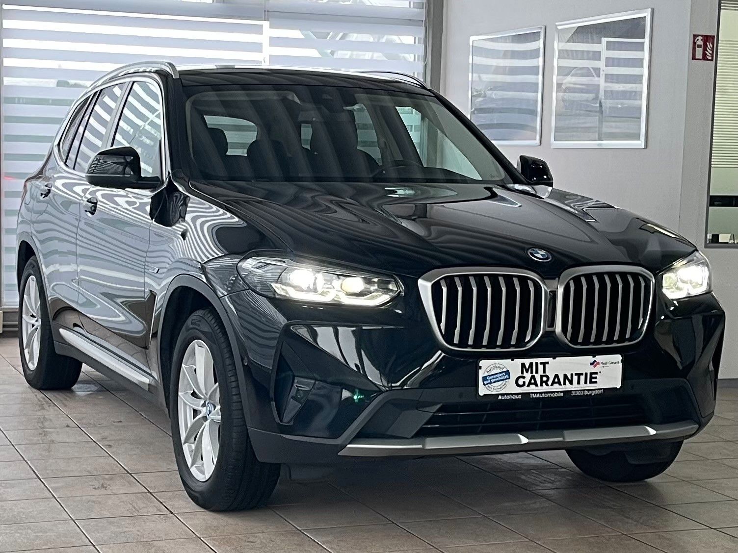 BMW X3 xD30e FACELIFT KAMERA AHK Sportsitze LEDER