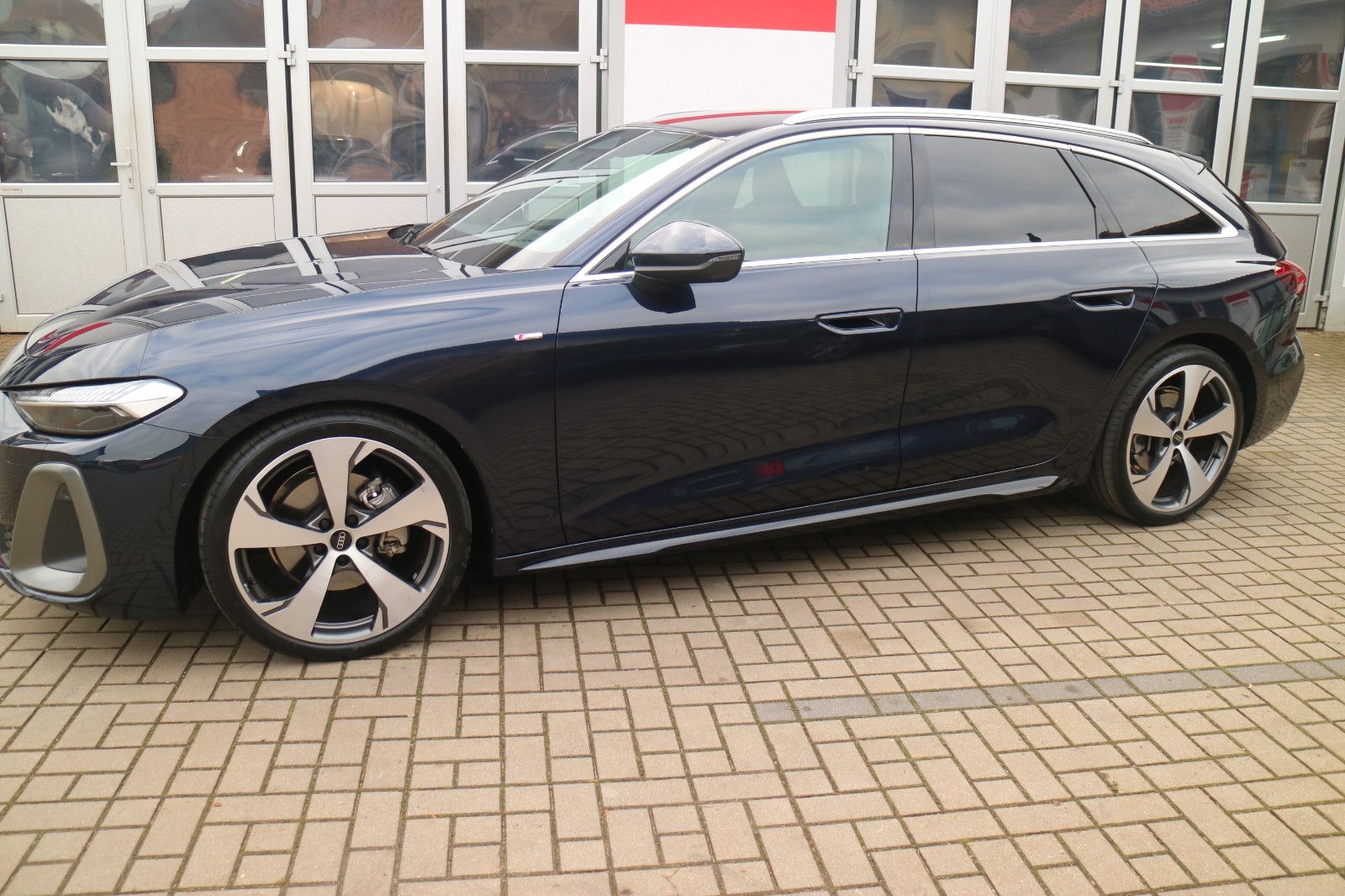 Audi A5 Avant 2,0TFSI-Quattro-S-Line-ACC-AHK-