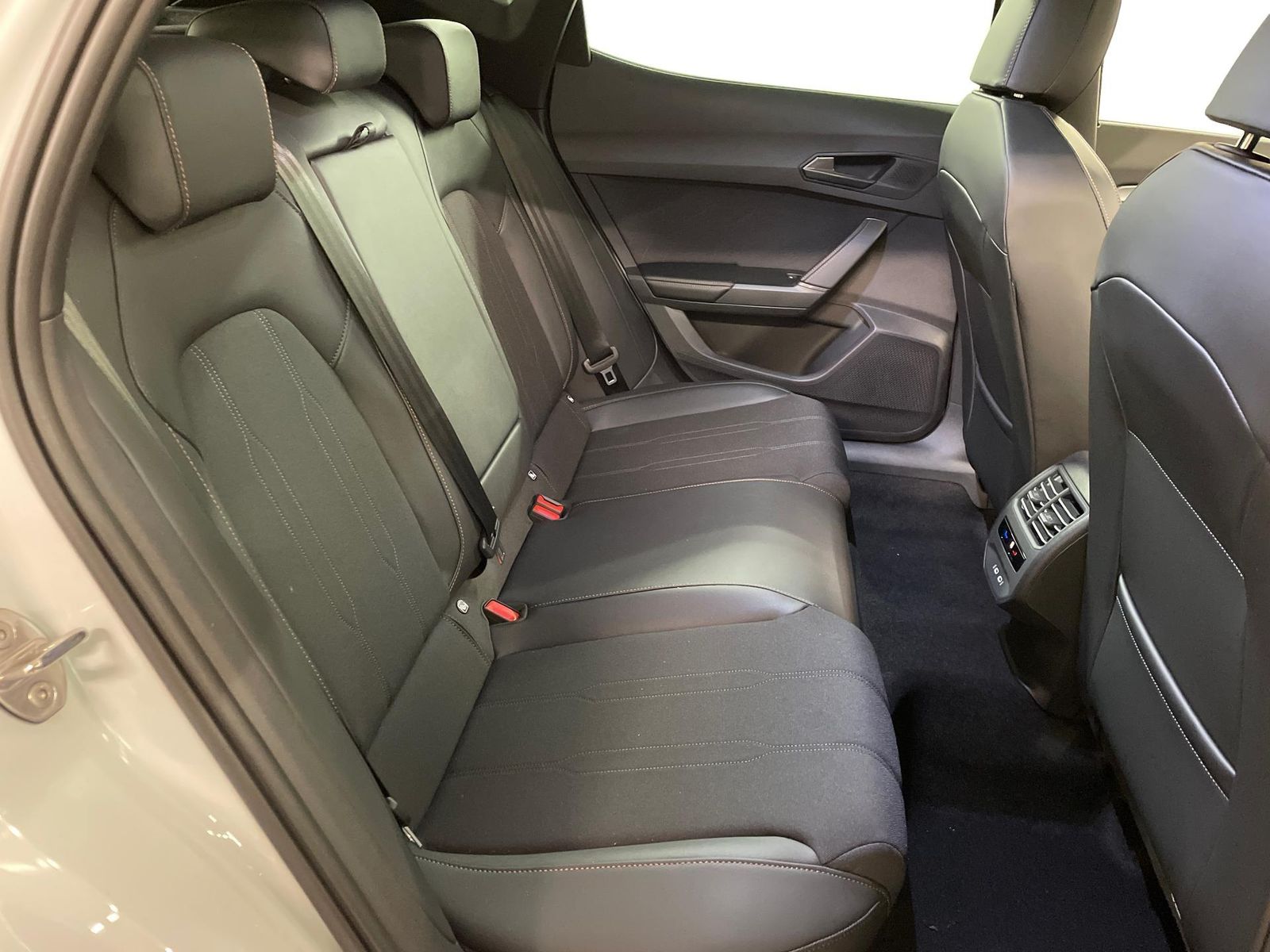 Cupra Formentor 1.5 eTSI - Samsaru's Car Outlet
