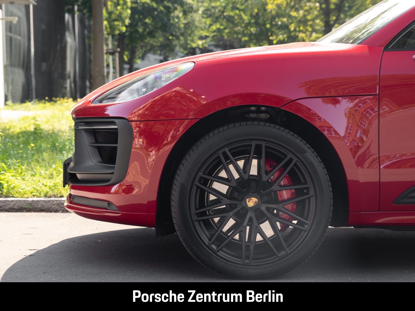 Porsche Macan GTS Karminrot Sportabgasanlage Panorama