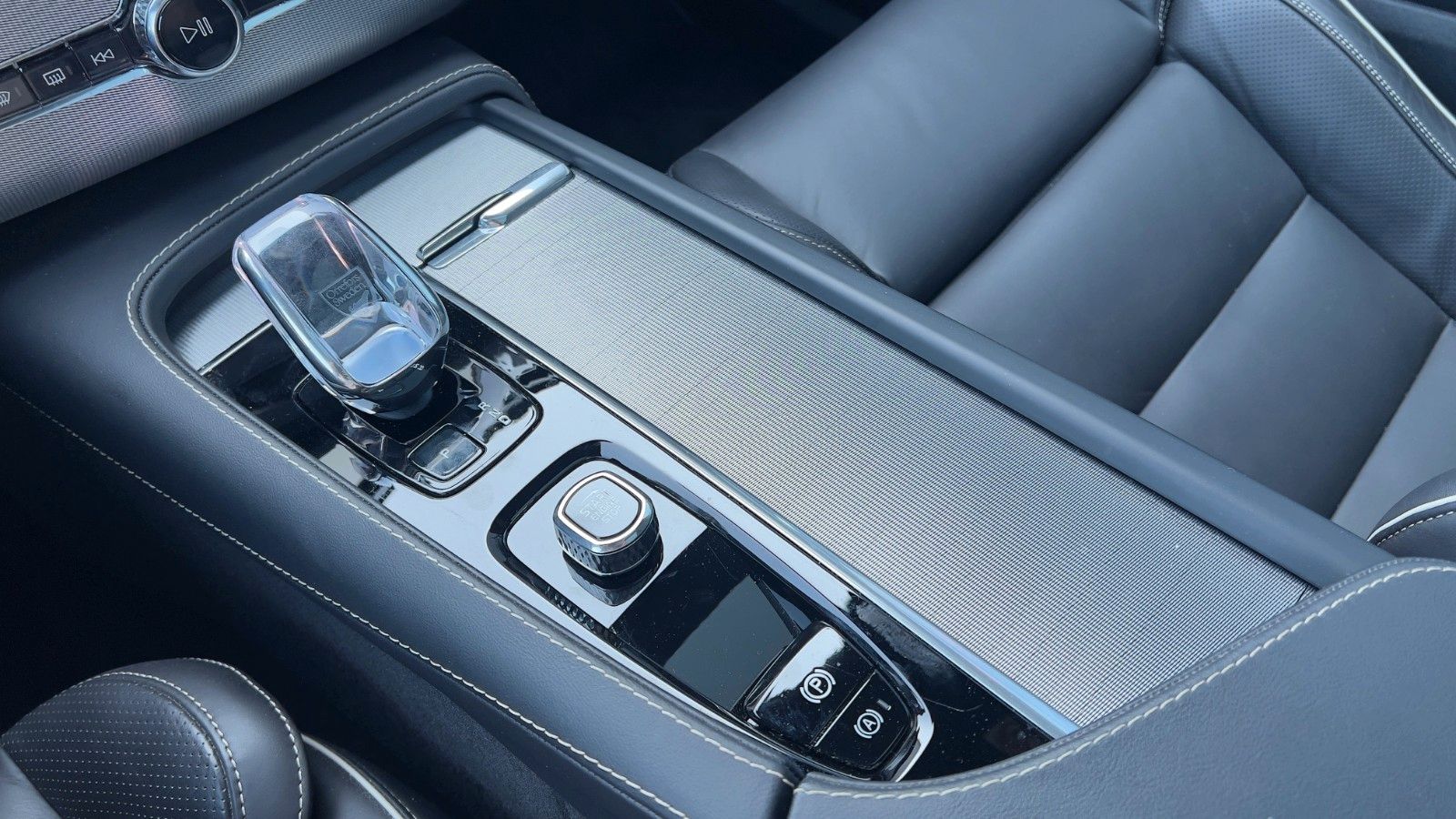 Volvo XC90 B5 D AWD Plus Bright*STDHZG*360°*LUFT*ACC*