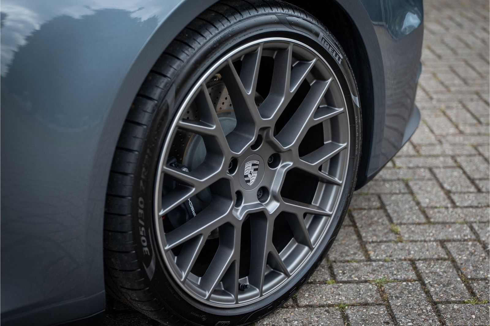 Porsche 992 3.0 Carrera - Samsaru's Car Outlet