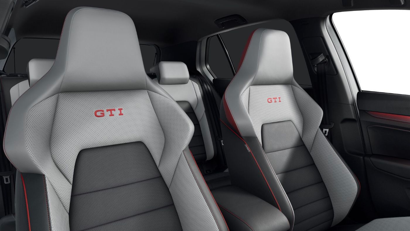 Volkswagen Golf GTI CarPlay Pano Black ACC AHK LED Navi