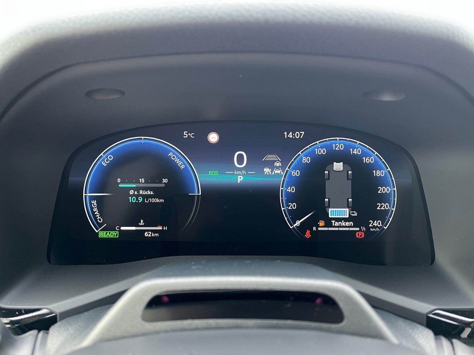 Toyota Camry 2.5 Hybrid Executive Navi+Kamera+LED+Winte