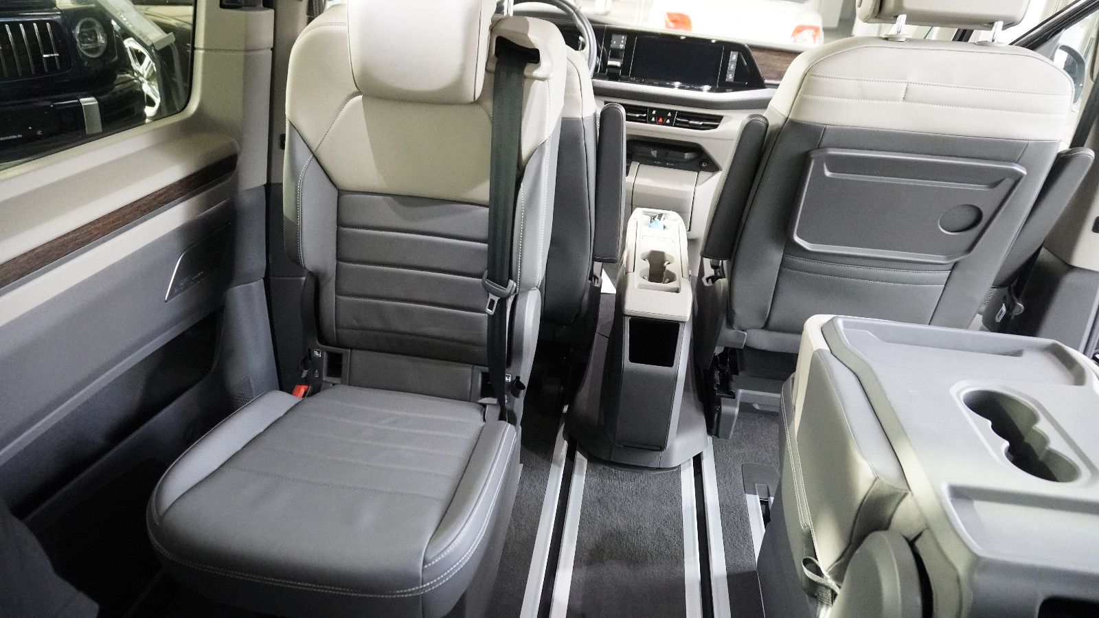 Volkswagen T7 Multivan Style*PANO*AHK*STHZ*H&K*HUD*360*FULL