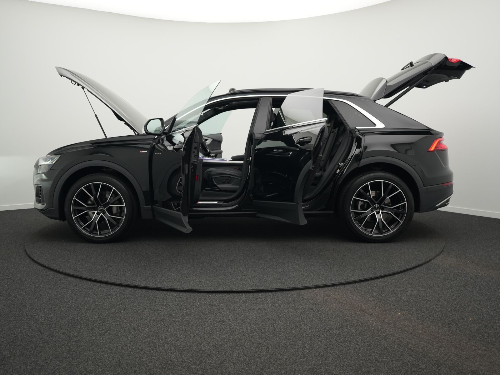 Audi Q8 55 TFSI quattro tiptronic 2x S line