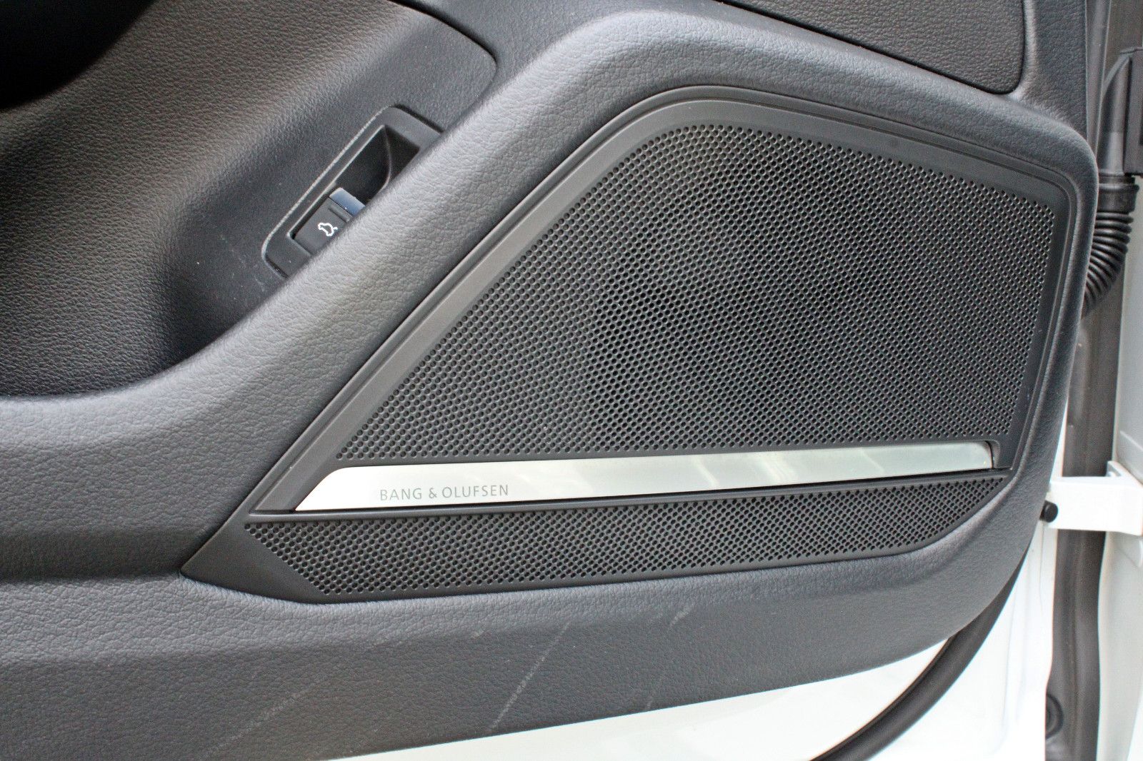 Audi RS6 Avant BLACK AHK PANO LASER HUD 280km/h LUFT