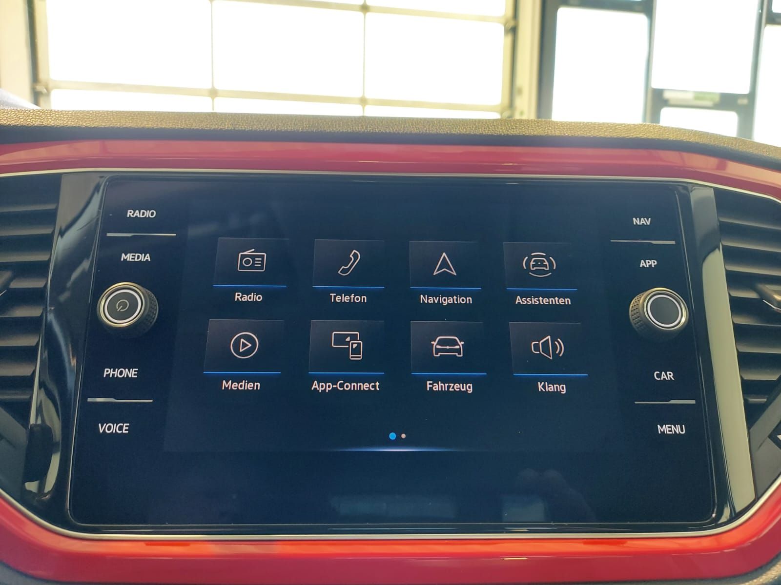 Volkswagen T-Roc 1.0 TSI Style - Samsaru's Car Outlet