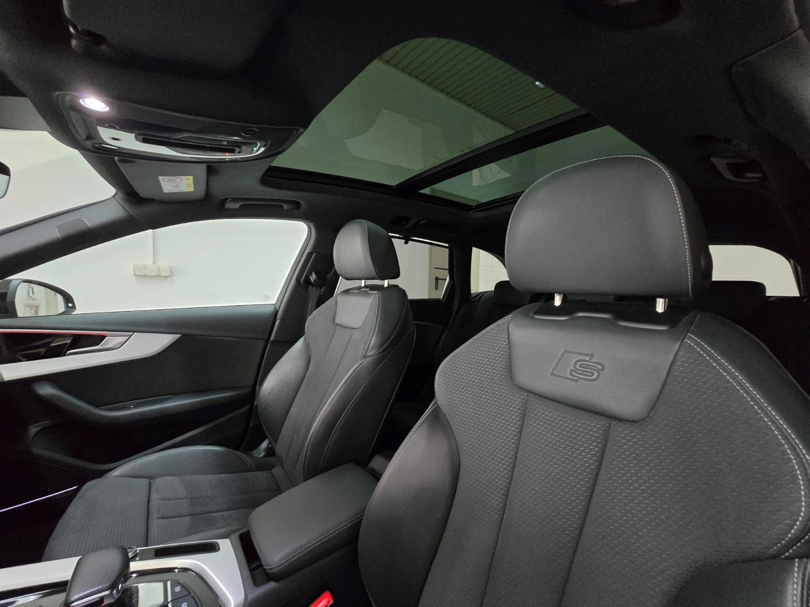 Audi A4 Avant 40 TDI qu. S Line Matrix Panorama B&O