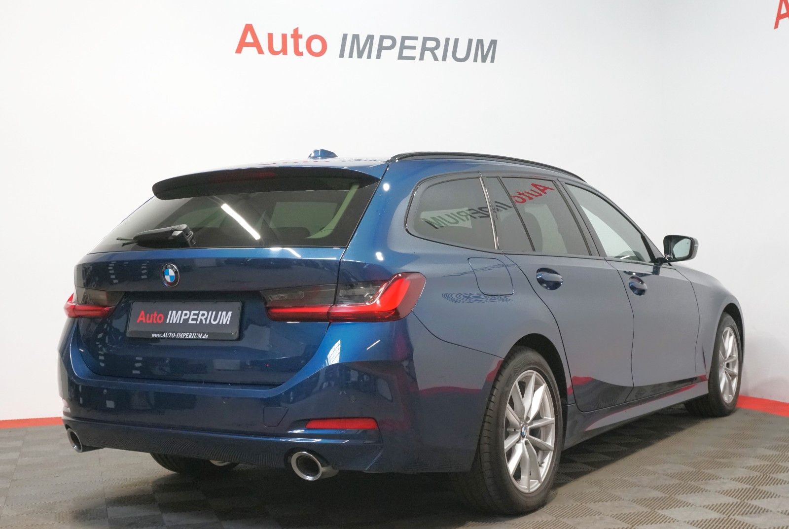 BMW 320 d xDrive Touring - Samsaru's Car Outlet