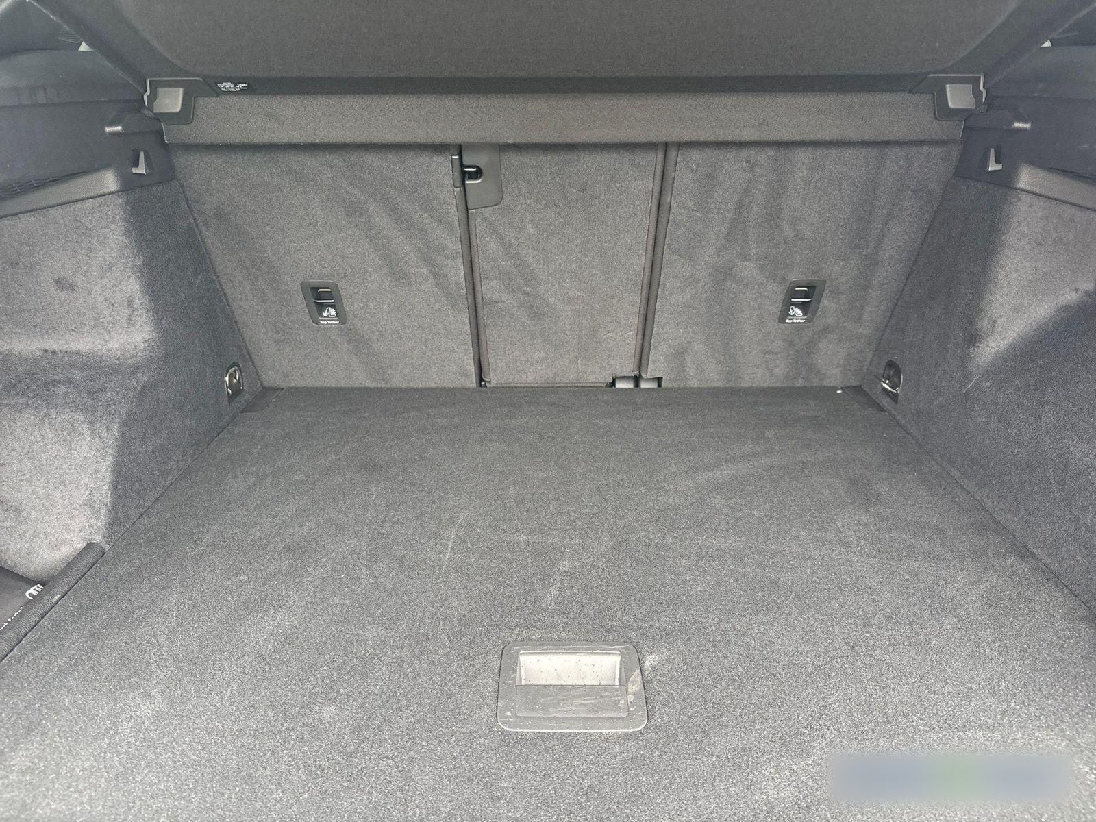 Audi Q3 45 TFSI qu S line - Samsaru's Car Outlet