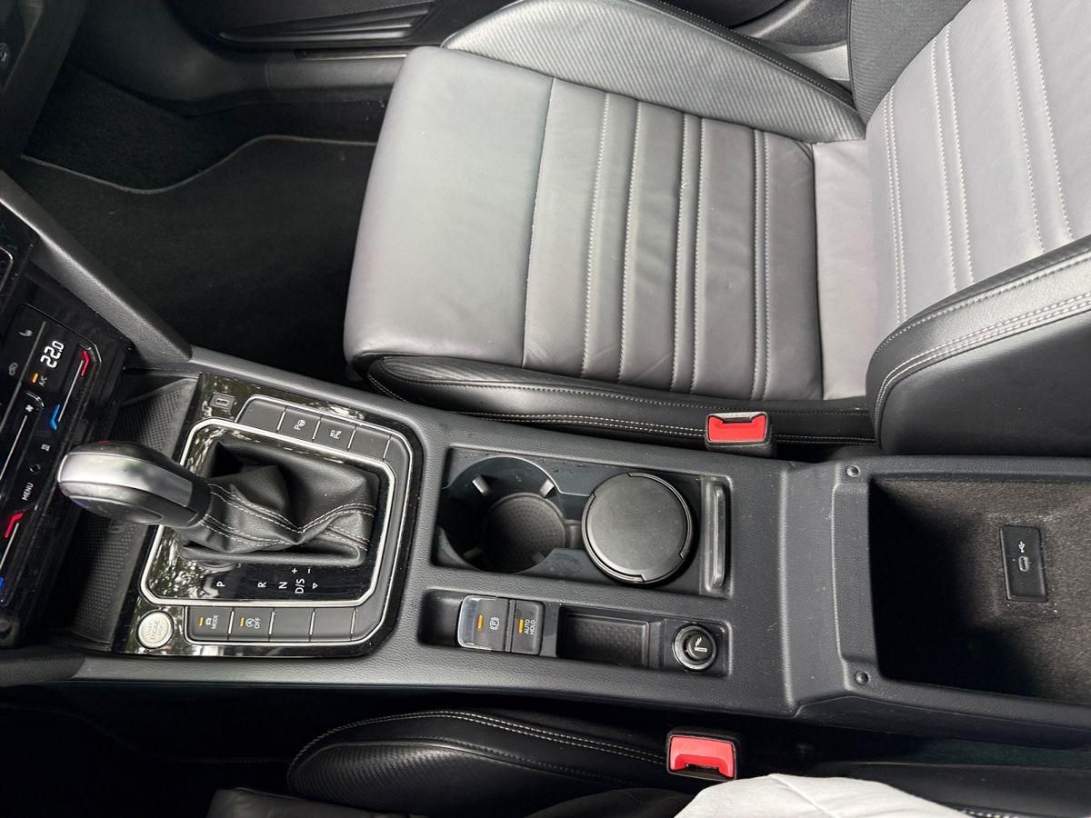 Volkswagen Passat Variant Elegance 4Motion 2.0 TDI DSG *R-L