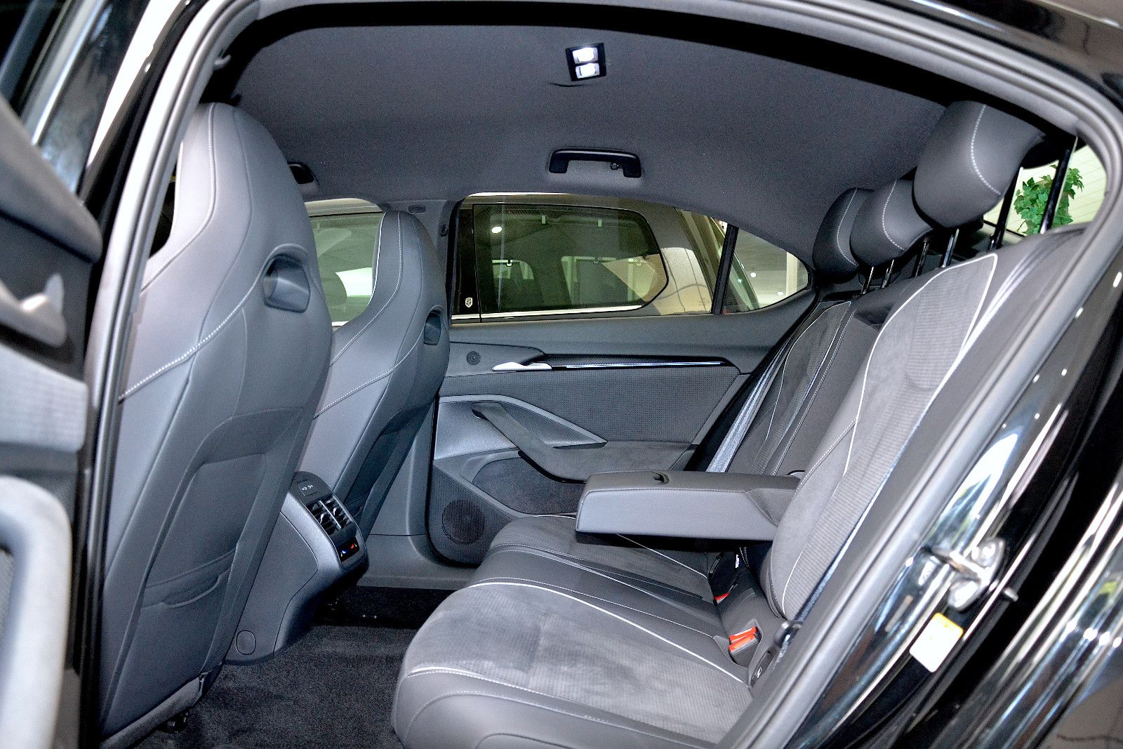 Skoda Superb 2.0 TDI  Lim.  4x4 Sportline