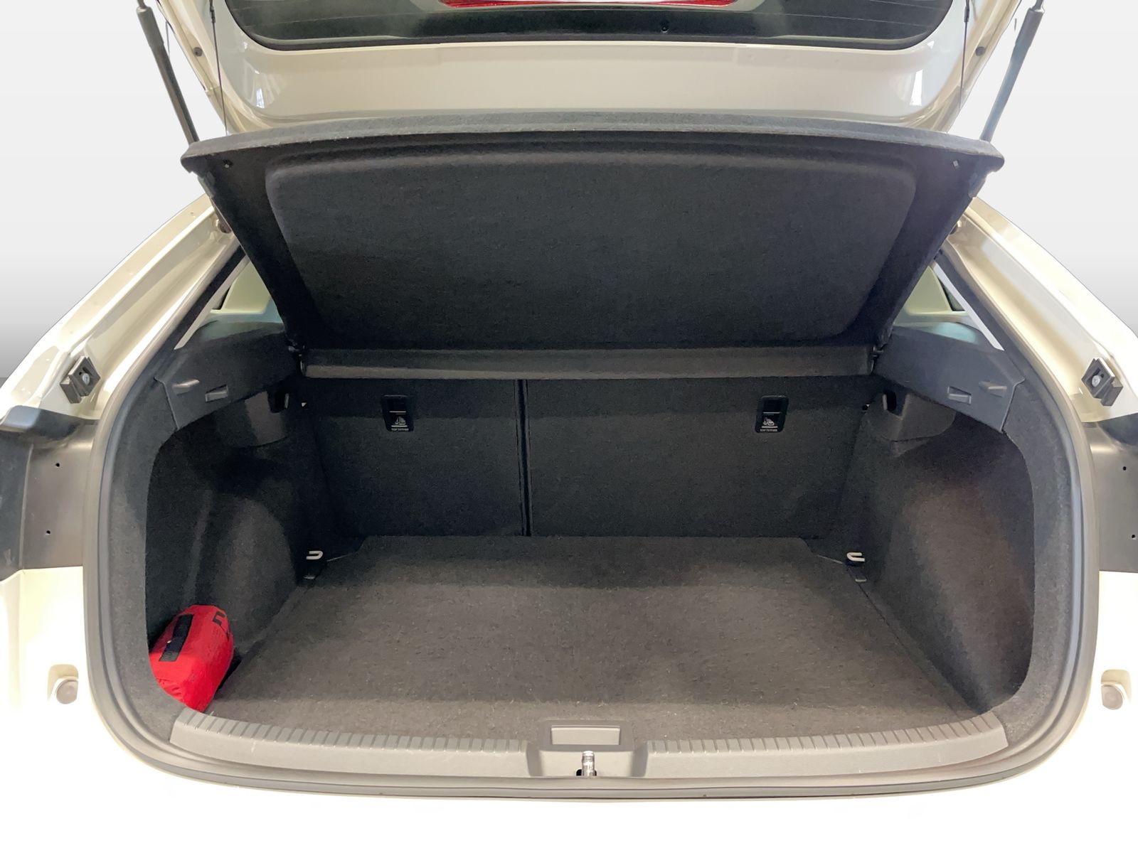 Volkswagen Taigo Life 1.0 TSI - Samsaru's Car Outlet